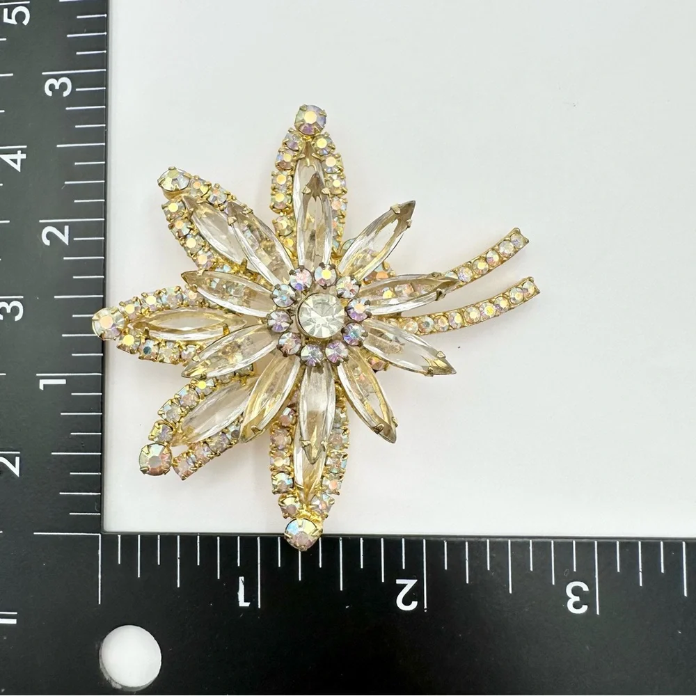 Juliana crystal flower